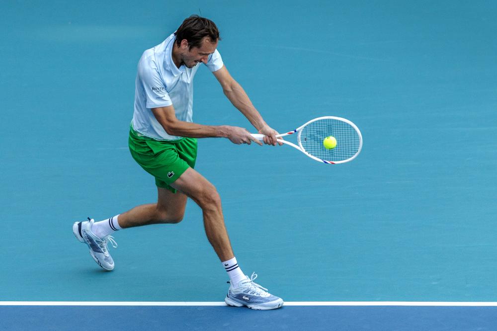 18岁球员15分+2断+2帽场次：弗拉格超越科比&詹姆斯