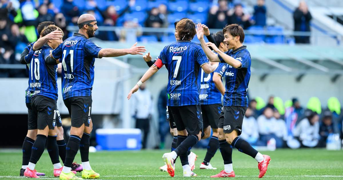 持续发力！萨林杰送长传 胡明轩助张昊上篮将分差拉开到20分以上